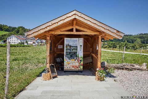 Gemeinde Aschau Landkreis Mühldorf Roßessing hofautomat am Glatzberg (Dirschl Johann) Deutschland MÜ